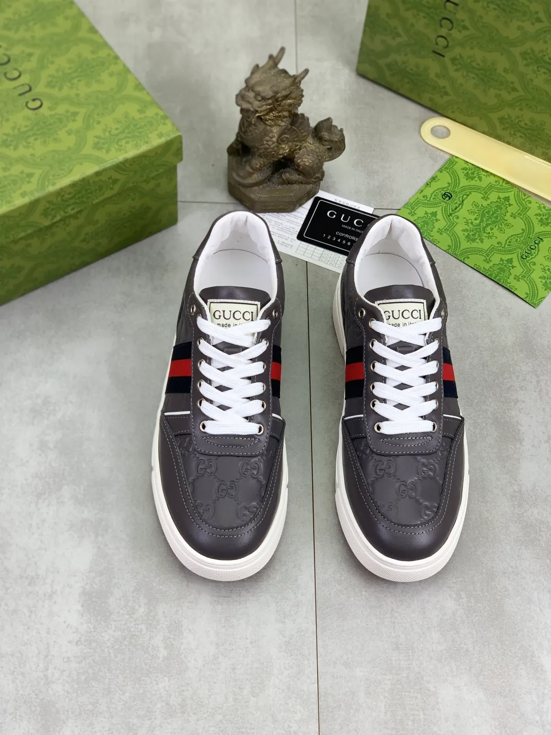 Men's shoes 💰P420 💰[New style]🆘 The latest model from Gucci GUCCI official website🎁Classic casual and fashionable men's shoes👟Best model💥The style is simple and elegant, exclusive for trendy men. Unique official website latest brand elements👑Gucci original decoration, fashionable and generous, original soft calfskin fabric➕Comfortable soft first-layer pigskin lining ✅The official website specifies the wear-resistant casual outsole, the classic model is taken in kind🎬Color: 4️⃣colors available😍Number: 38-44